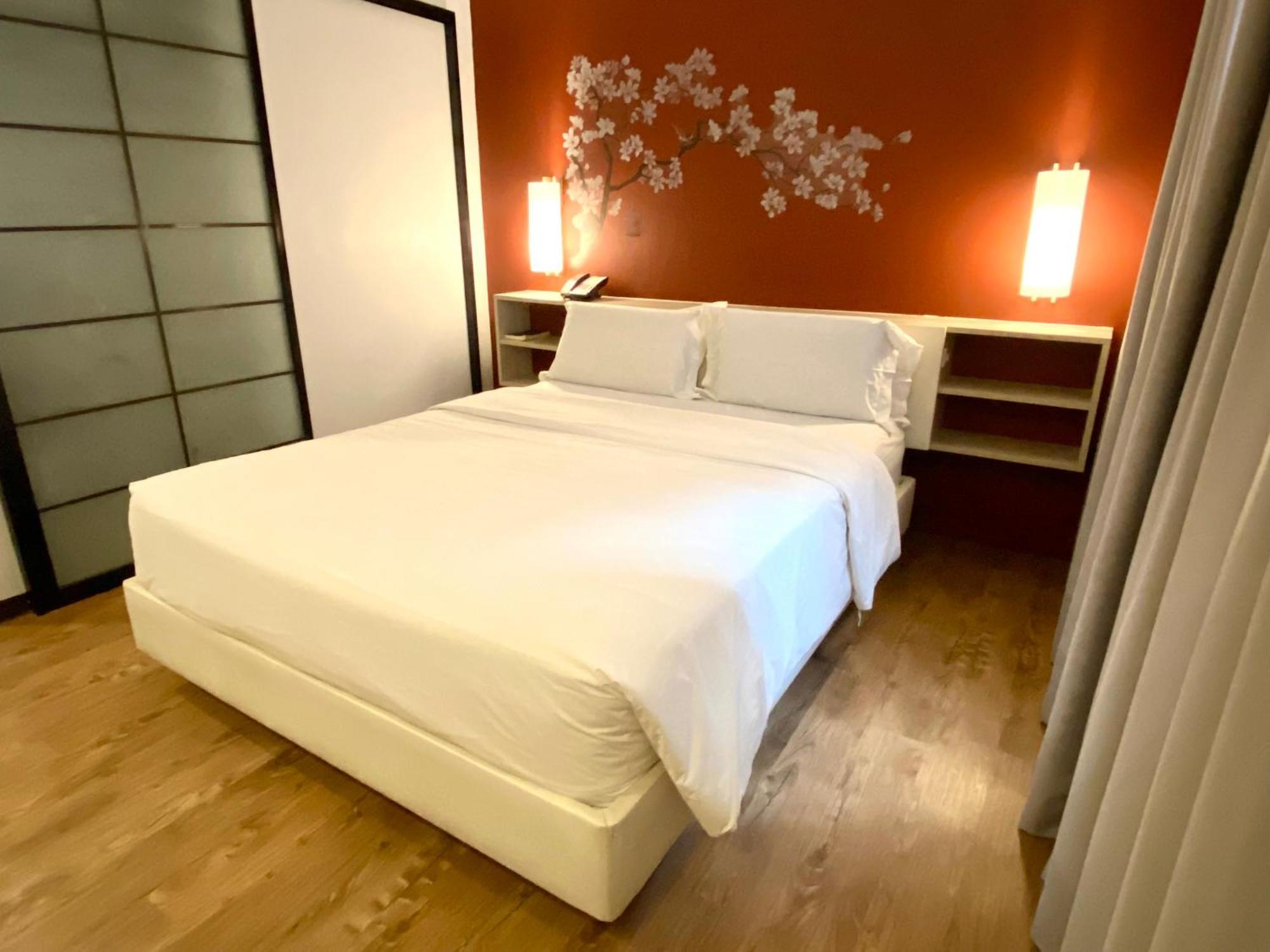 Circle Inn Hotel&Suites Bacolod Exterior foto