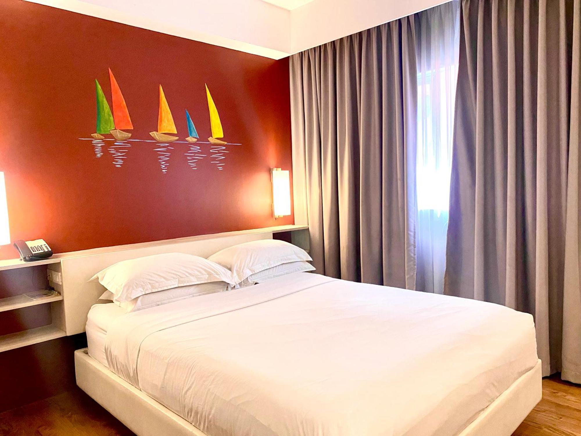 Circle Inn Hotel&Suites Bacolod Exterior foto