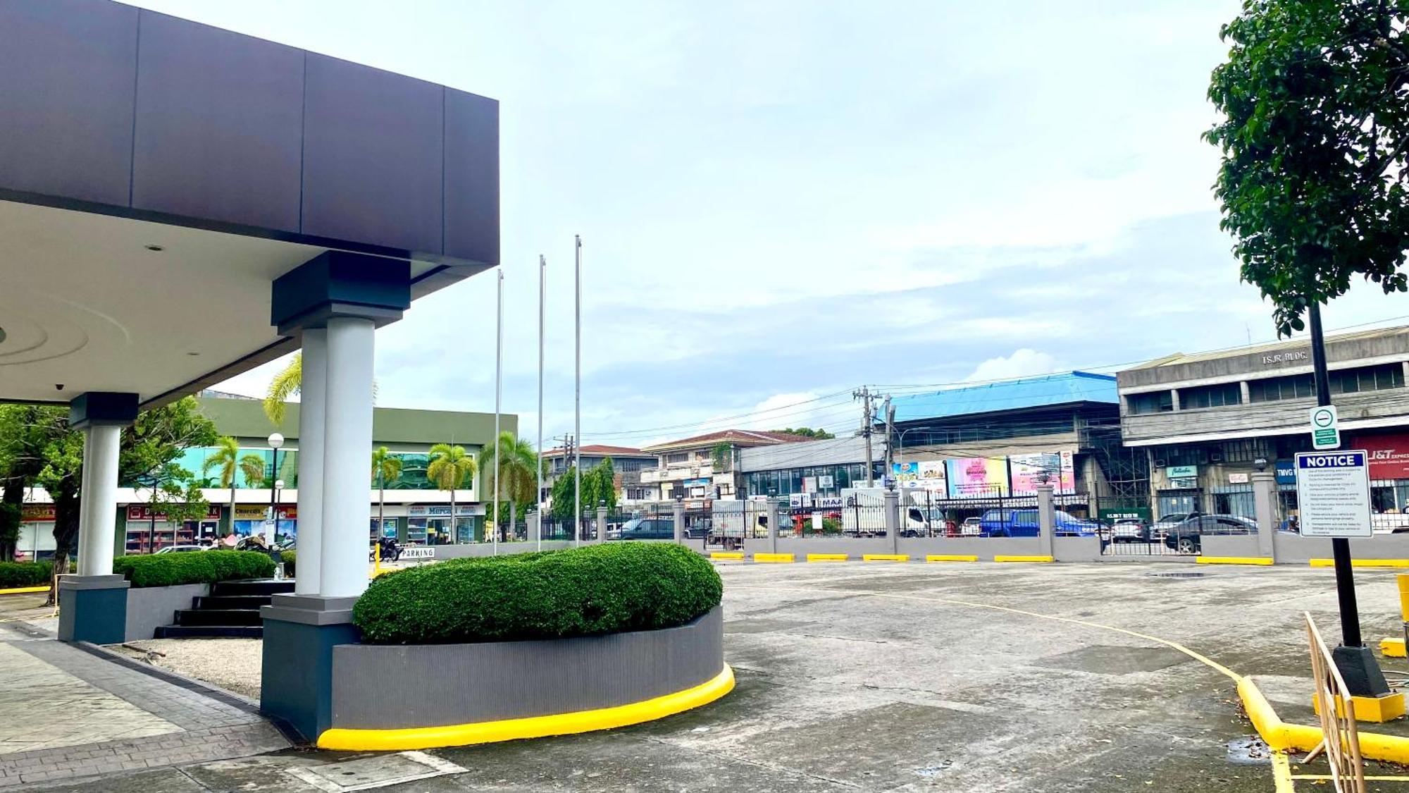 Circle Inn Hotel&Suites Bacolod Exterior foto