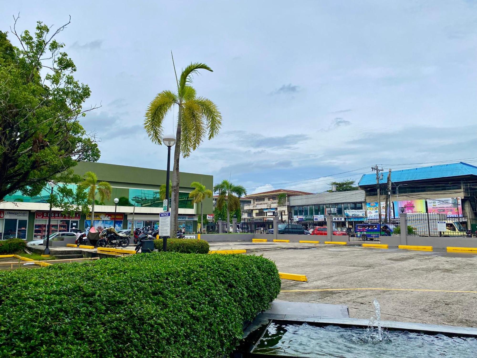 Circle Inn Hotel&Suites Bacolod Exterior foto