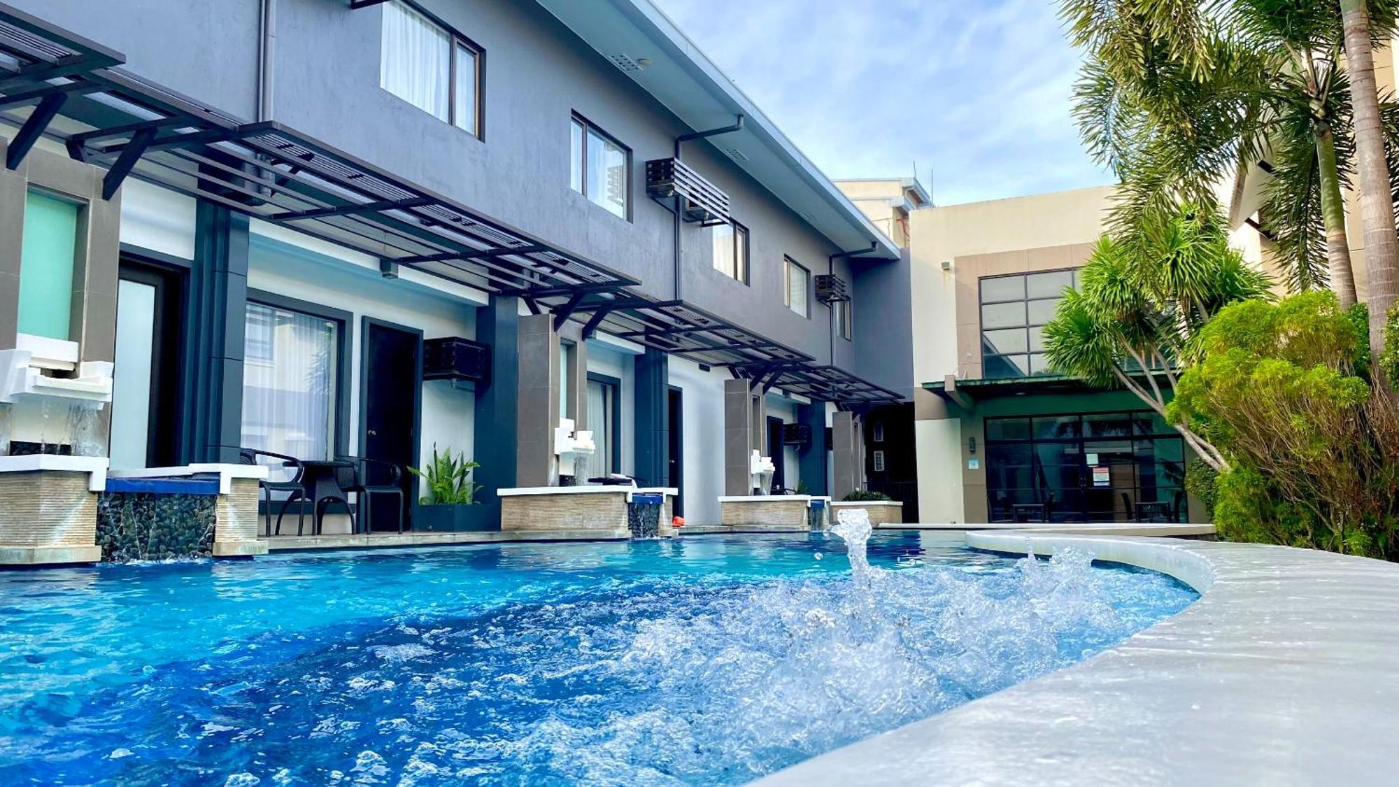 Circle Inn Hotel&Suites Bacolod Exterior foto