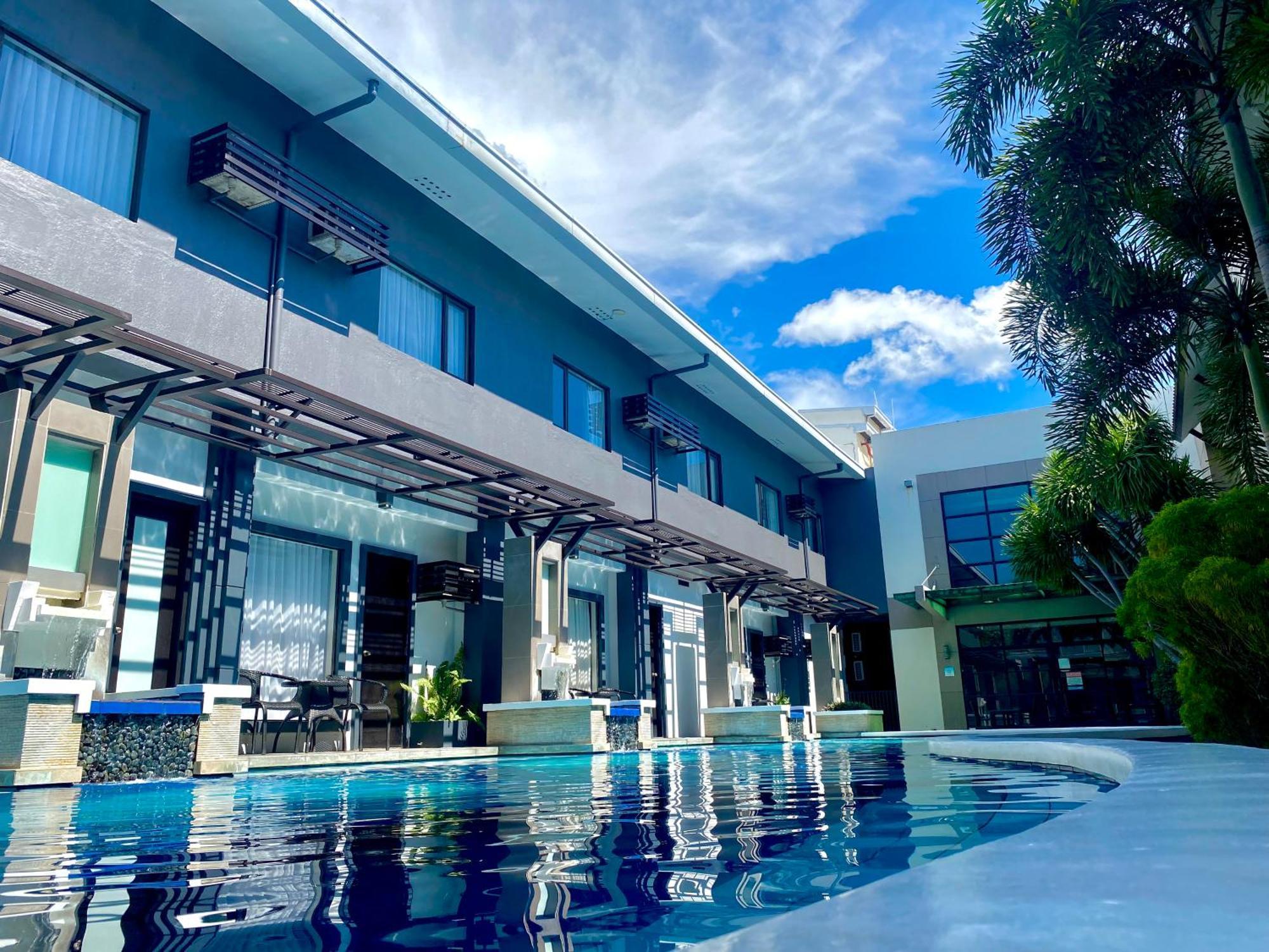 Circle Inn Hotel&Suites Bacolod Exterior foto