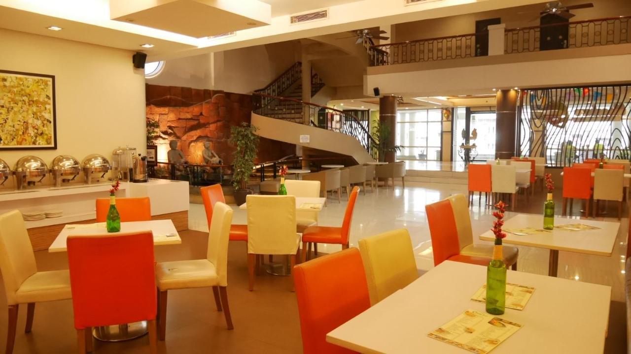 Circle Inn Hotel&Suites Bacolod Exterior foto