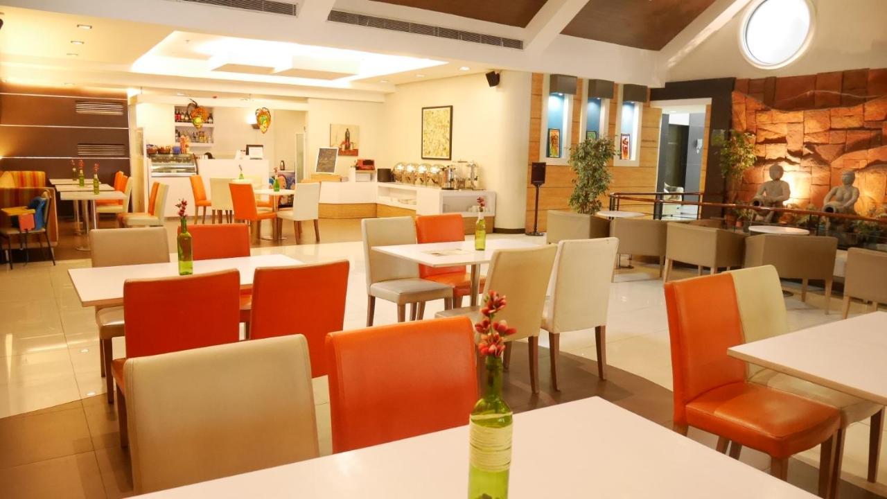 Circle Inn Hotel&Suites Bacolod Exterior foto