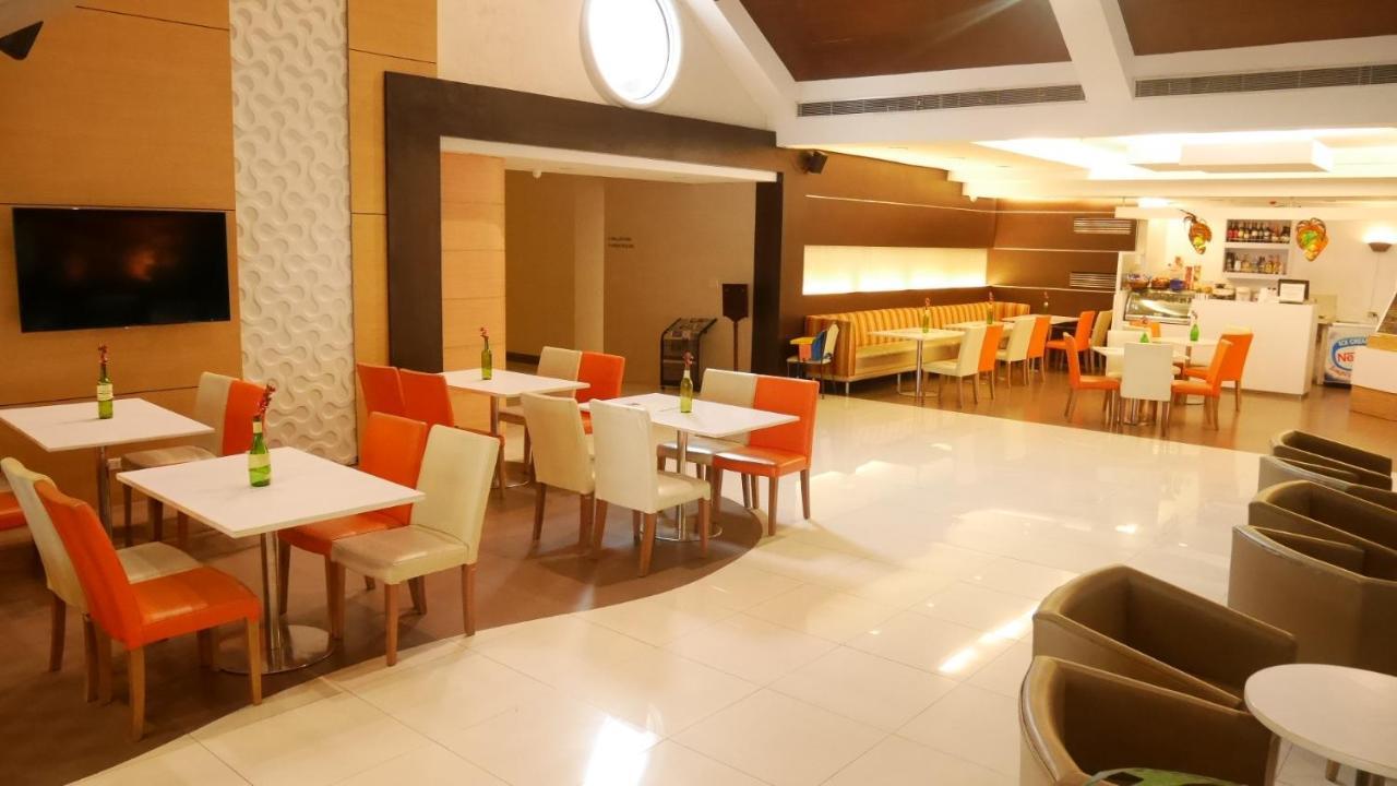 Circle Inn Hotel&Suites Bacolod Exterior foto